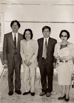 日本著名画家“四座大山”之一加山又造先生（左二）和夫人（右二）会晤并宴请贾又福（中）、王书杰（左一）、胡明哲等人