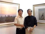 2006年在上海参观画展并拜会黄铁山先生