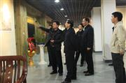2014年2月12日，福建省委副书记于伟国莅临诏安书画城观摩吴秋雨展览