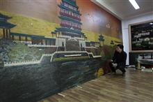 大型漆壁画《滕王阁》制作过程中的陈亚源3