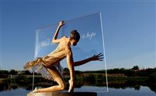 《芭蕾——思念》玻璃钢 2017年 侧面