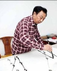 秦云飞