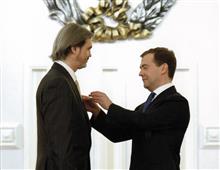 D·A·梅德韦杰夫颁发俄罗斯国家奖，2008年。