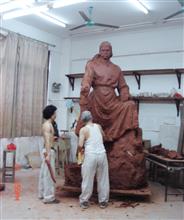2007年08月21日与潘鹤老师一起做雕塑1